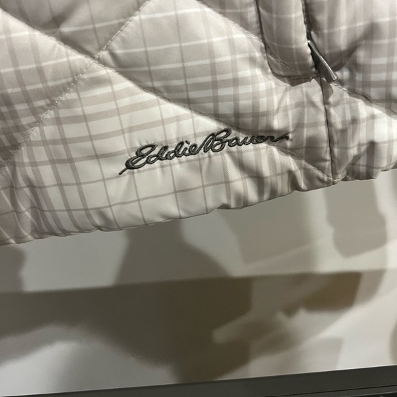 Ladies Eddie Bauer jacket! Very warm! Gray and white stripe! - Picture 4 of 5